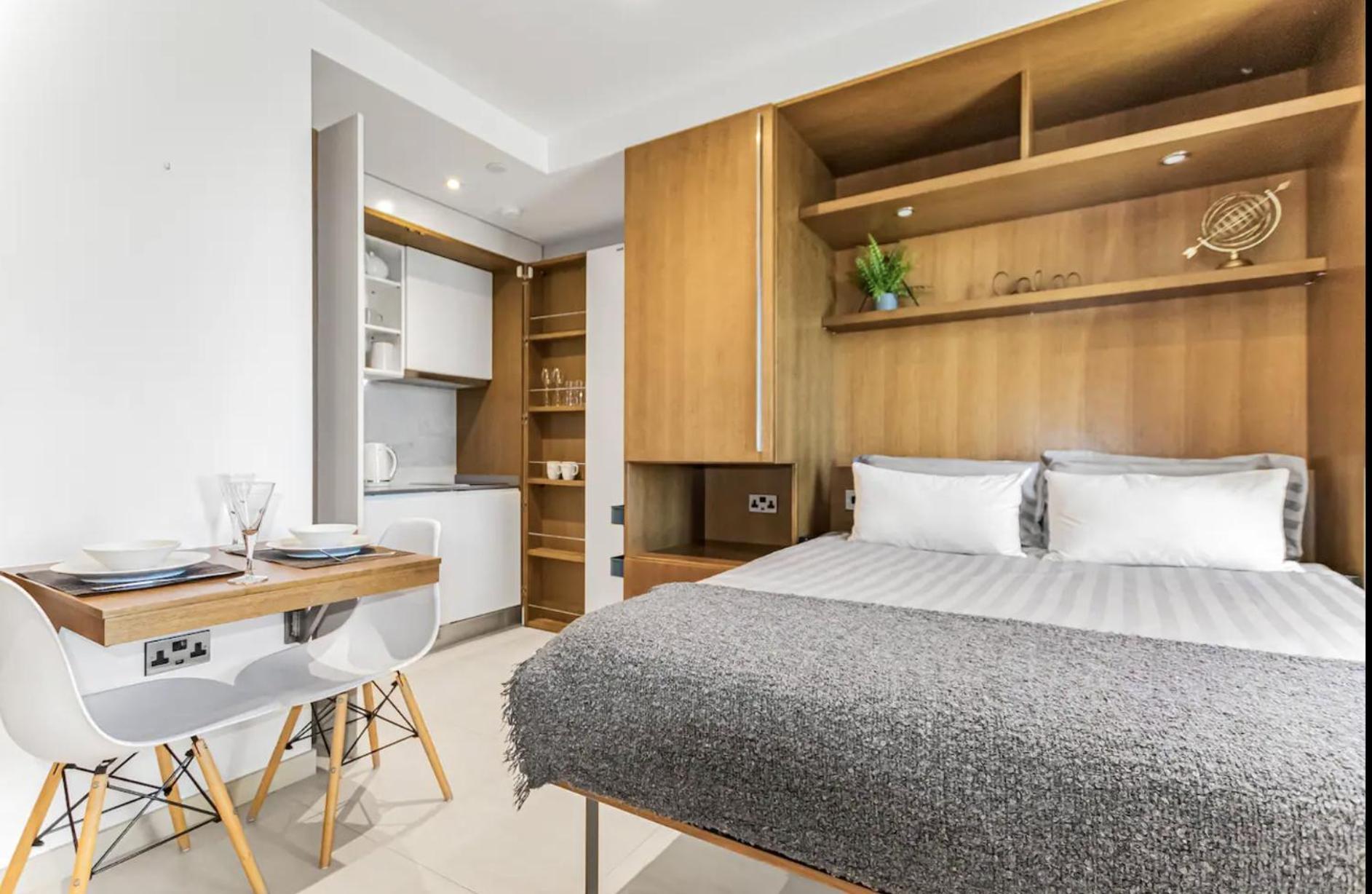 West One Studio Apartments Gibraltar Exterior foto