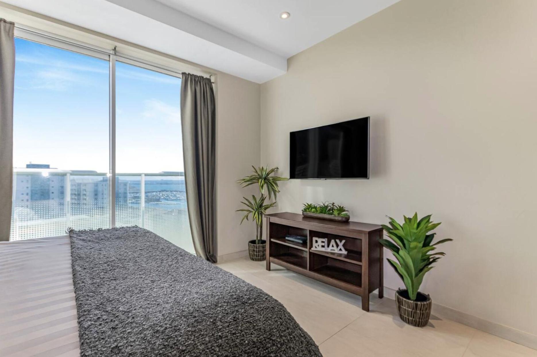 West One Studio Apartments Gibraltar Exterior foto