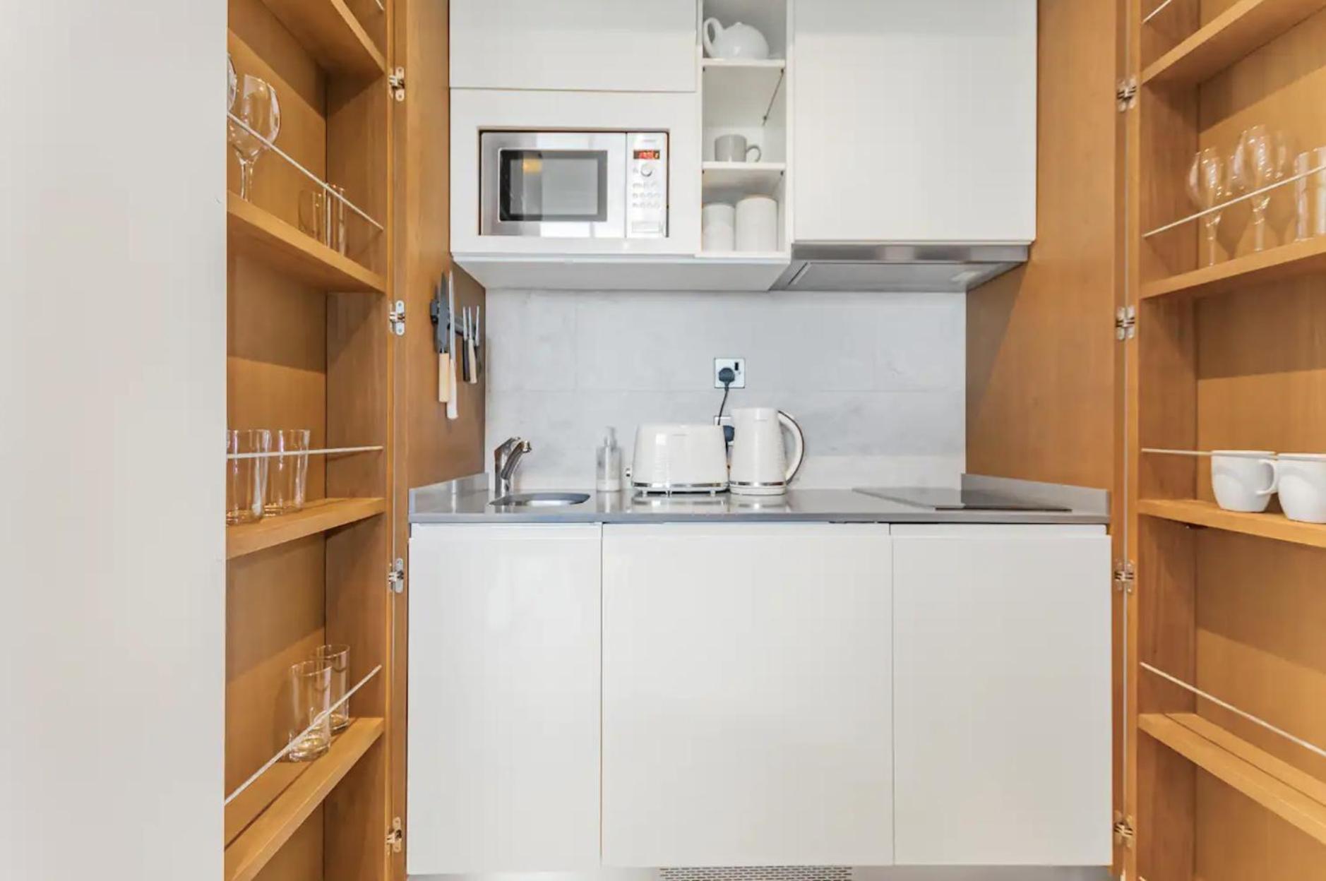 West One Studio Apartments Gibraltar Exterior foto