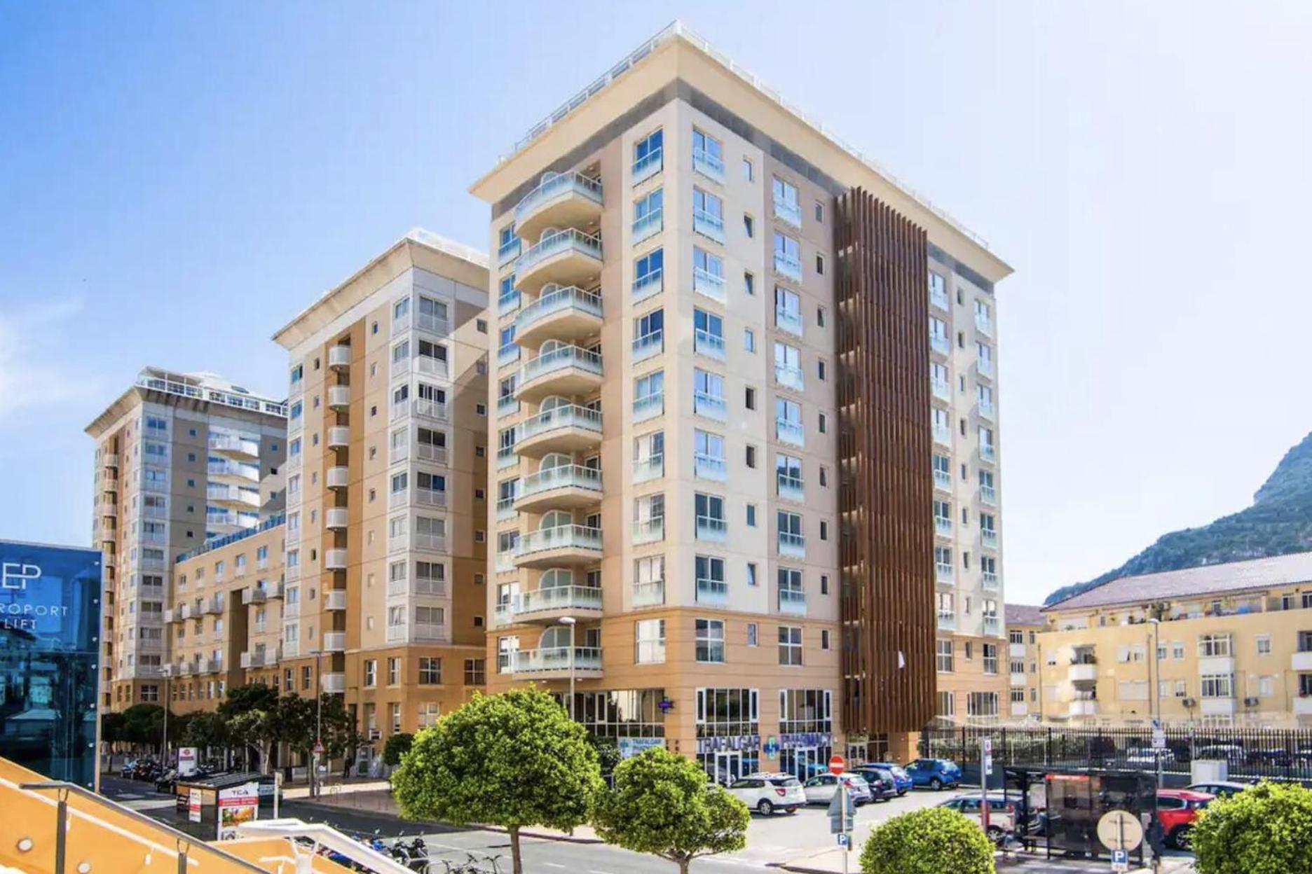 West One Studio Apartments Gibraltar Exterior foto